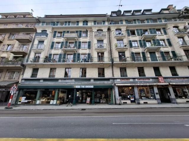 Appartement plein de charme, Rue des Eaux Vives