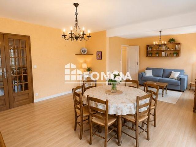 Appartement plein sud, sans vis à vis. Ascenseur et garage