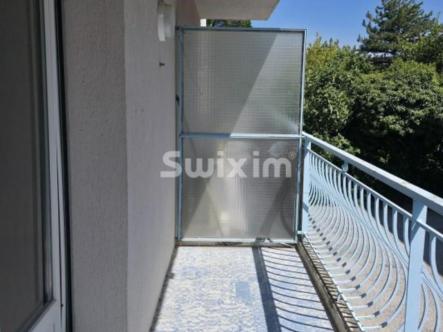 Appartement proche centre avec balcon et garage