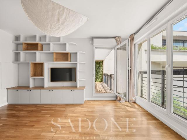 PUTEAUX RUE AMPERE APPT 4 pièces 80m2 + 5m2 balcon PARFAIT ETAT