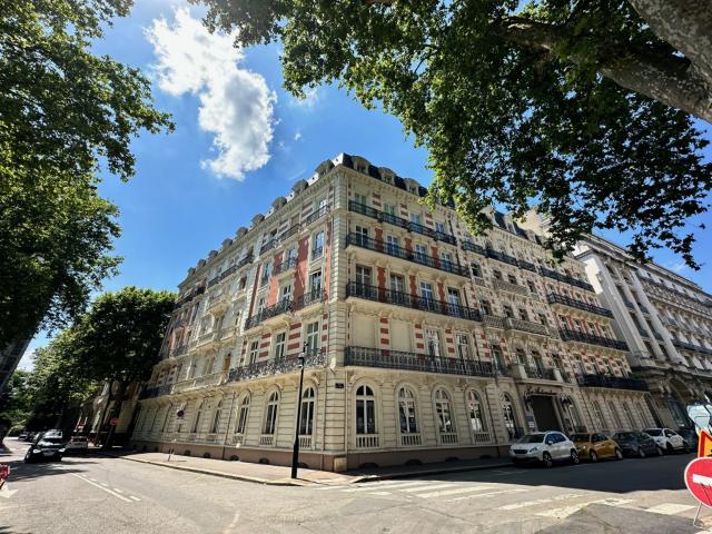 APPARTEMENT QUARTIER OPERA RESIDENCE DE STANDING VICHY PARCS