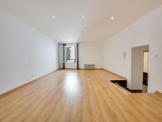 Appartement r�nov� Aix En Provence 2 pi�ce s 54.4 m2