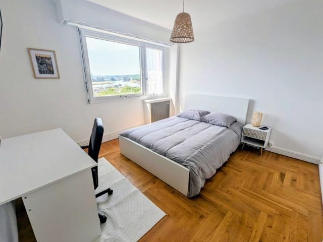 Appartement RDC 107 m2 1 pièce