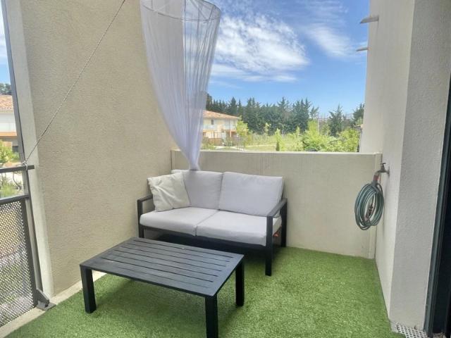 T2 de 42 m², terrasse et box en sous sol