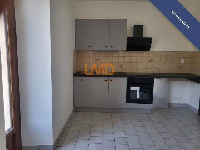 Appartement RDC 82m2 + garage, cave et terrain