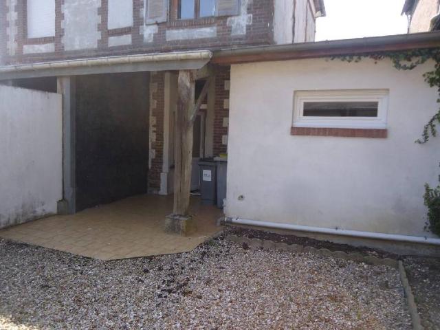 Appartement RDC avec courette