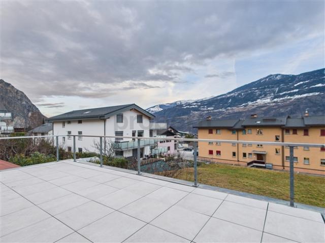 Appartement rénové 3.5 pièces avec balcon, Chamoson