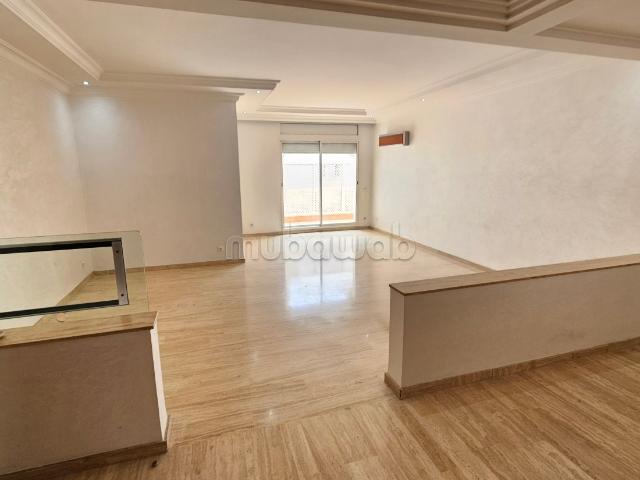 Appartement rénové 3CH avec terrasse à Gauthier