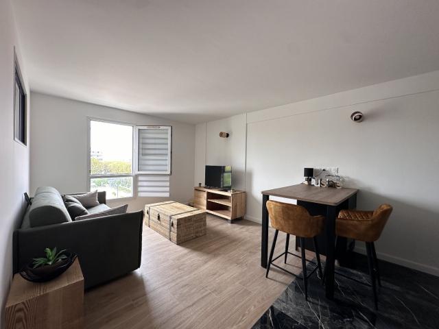 Appartement rénové 2 pièces de 34 m² 33m² Sète