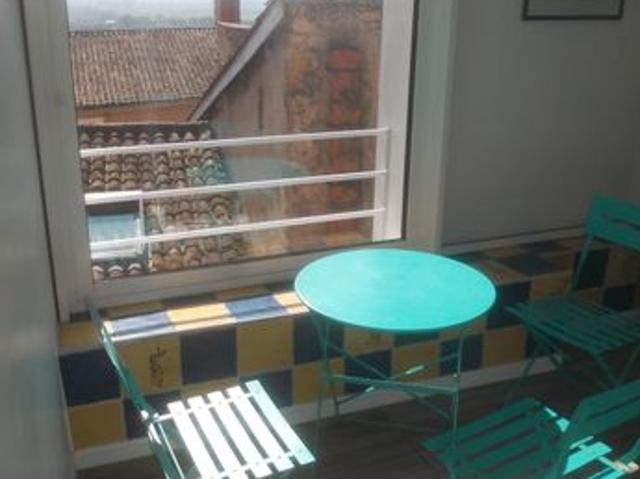 Appartement rénové 4 pièces avec loggia