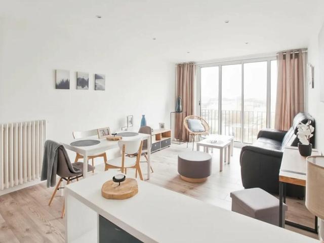 Appartement rénové 5 pièces à Saint Herblain 89m² Saint Herblain