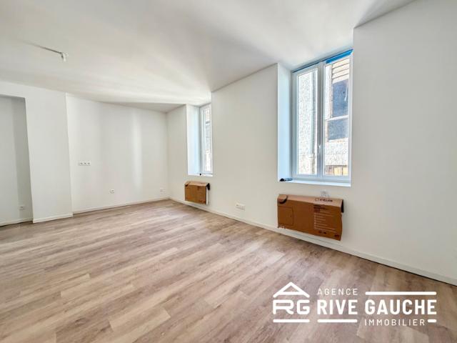 Appartement rénové Centre de Beaurepaire Petite copropri