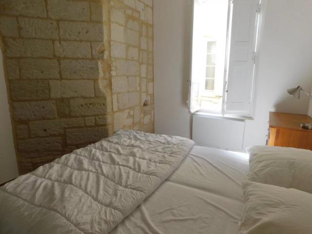 APPARTEMENT RÉNOVÉ CENTRE HISTORIQUE