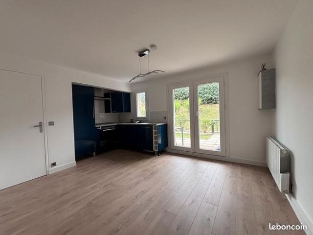 Appartement rénové à Merville Franceville Plage, à 50 mètres de la mer