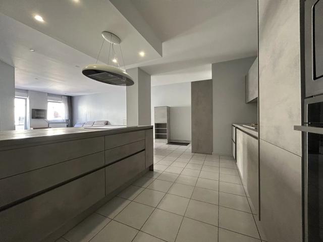 Appartement rénové au centre ville