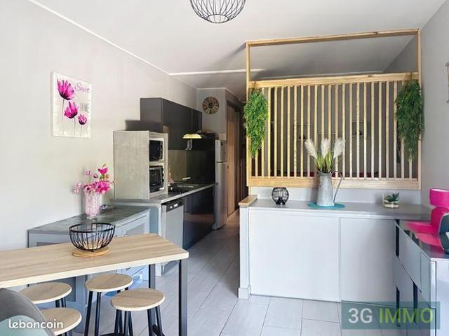 Appartement rénové bord de mer | Piscine et parc paysager | Santa Lucia di Moriani