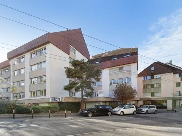 Appartement rénové de 3.5 au dernier étage avec balcon Caution gratuite