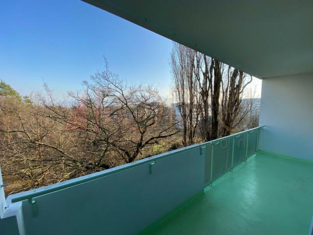 Appartement rénové de 3.5 pièces avec balcon au parc de Vermont
