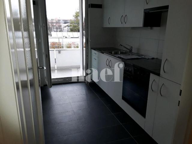 Appartement rénové de 2 pièces au 4ème étage