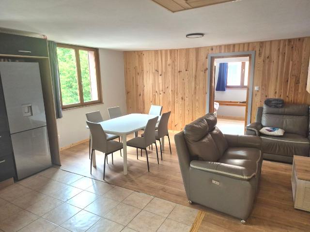 Appartement rénové de plus de 80m2