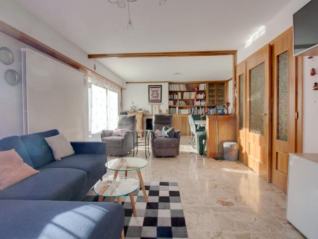Renovated apartment / Duplex in the heart of the village | dreamo. Ch