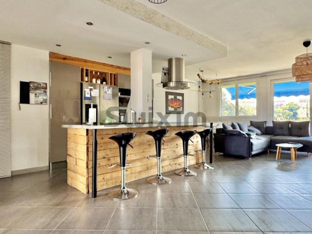 Appartement rénové et meublé de Type 3 avec balcon