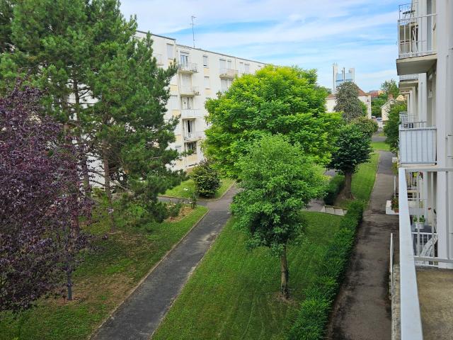 Appartement rénové lumineux traversant orienté Sud ouest ☀️ loyer tout inclus