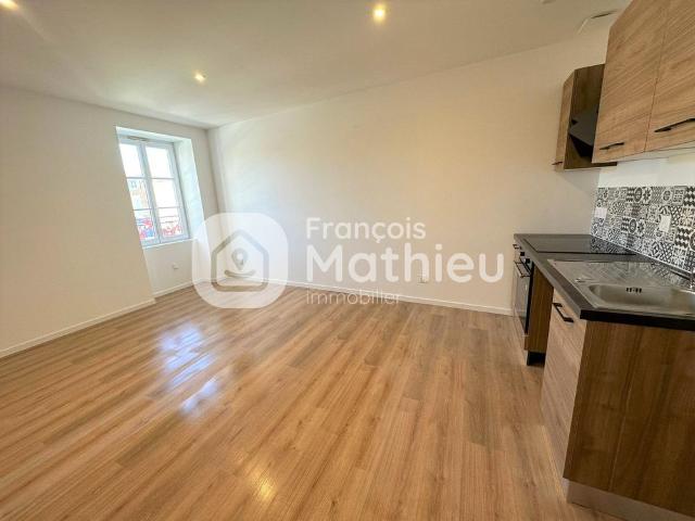 Appartement rénové – Place de Halles