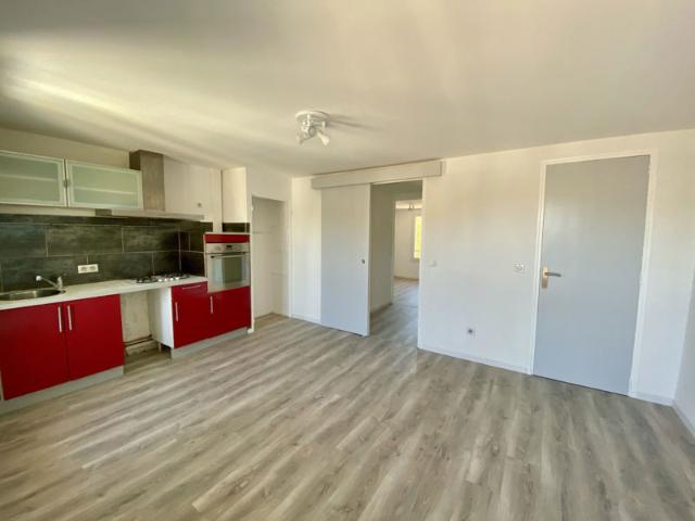 Appartement rénové T2 42,8m2 Bouc Bel Air