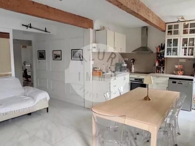 Appartement rénové T4 75 m² dernier étage