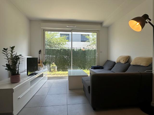 Appartement récent 2 pièces 44.02 m²