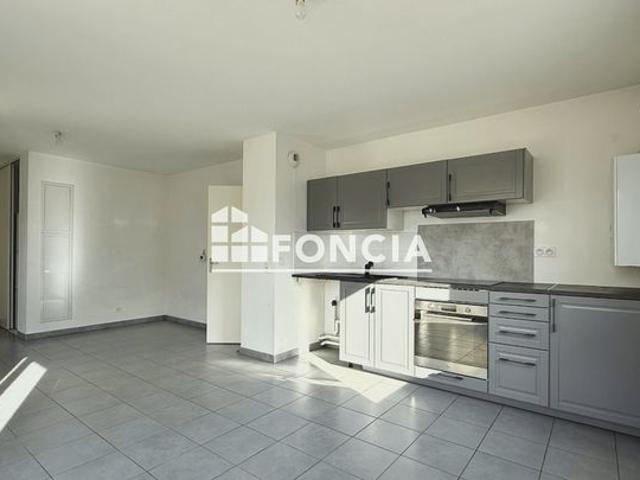 Appartement récent 2 pièces avec garage en sous sol