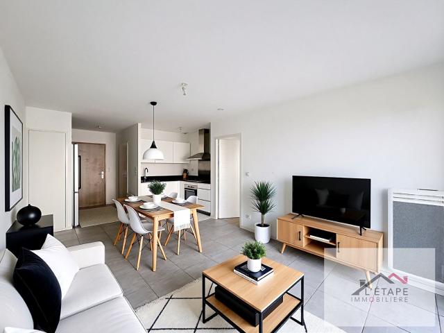 Appartement récent 45 m² avec terrasse, 1 chambre, Bourg sou. 46m² La Roche sur Yon