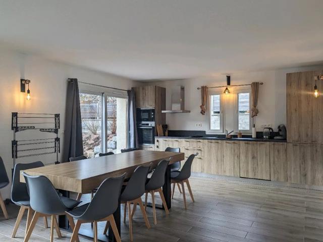 Appartement récent 4 chambres en rez de jardin Samoëns