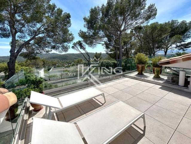 APPARTEMENT DERNIER ETAGE