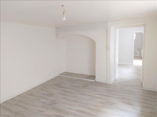 Appartement refait à neuf, avec terrasse privée