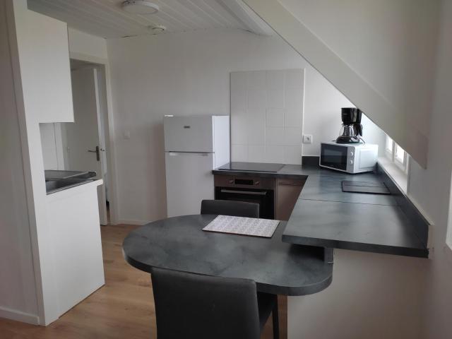 Appartement refait à neuf joli village côtier