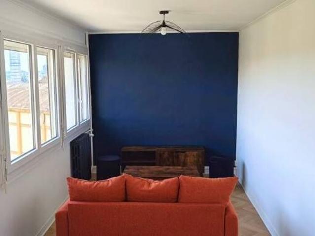 Appartement refait à neuf vue Loire