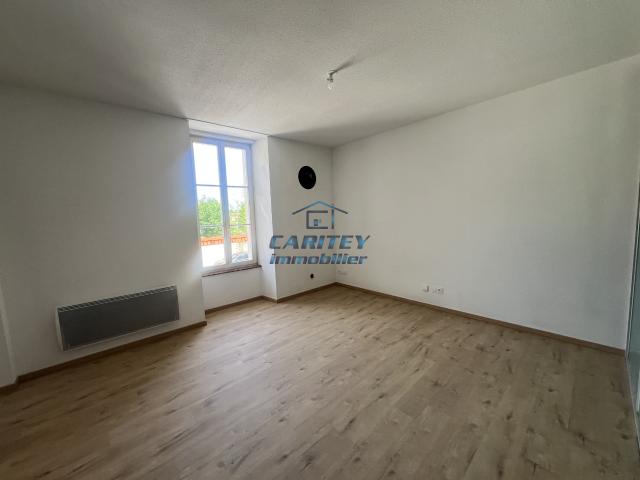 Appartement refait à neuf 1er étage T2 LURE CENTRE 70200