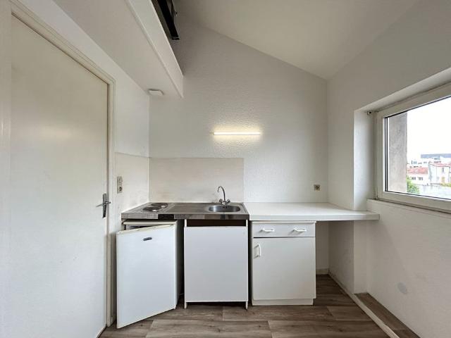 Appartement Reims 1 pièce s 23.77 m2