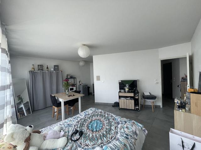 Appartement Reims 1 pièce s 31 m2 NON MEUBLE