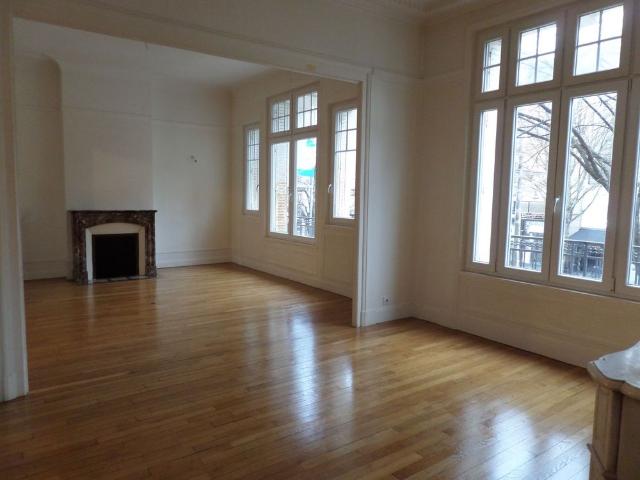 APPARTEMENT REIMS, hypercentre Place d'Erlon