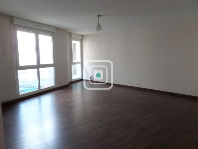 APPARTEMENT REIMS, proche centre, rue de Courlancy