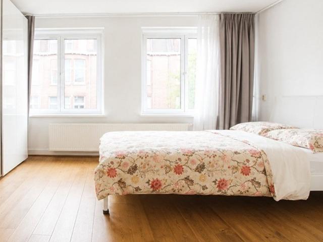 Appartement Reinier Claeszenstraat in Amsterdam