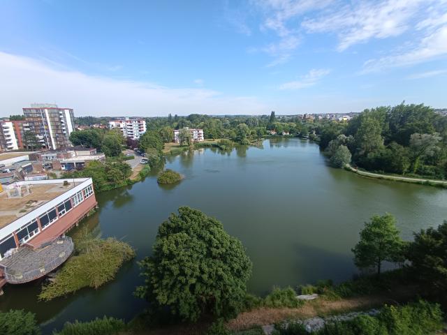 APPARTEMENT Résidence Parc de BEAUVILLE Avec BALCON