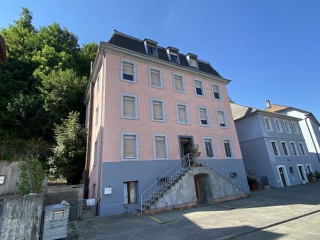Appartement rez de 2,5 pièces avec petit jardin et terrasse privatif