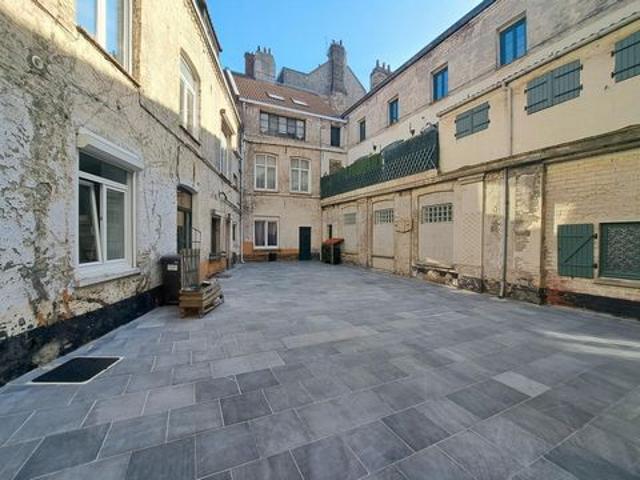 APPARTEMENT REZ DE CHAUSSEE / RESIDENCE BOURGEOISE