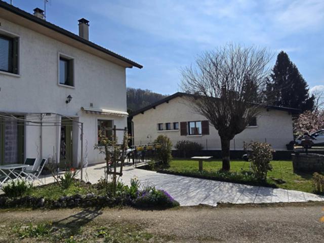 Appartement rez de jardin T4 de 88.80 m2 habitables avec jar