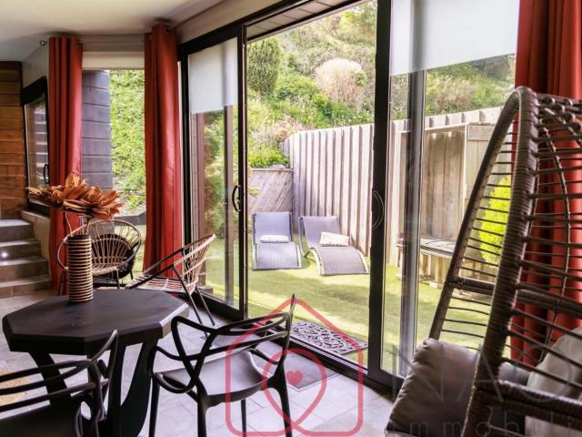 APPARTEMENT REZ DE JARDIN