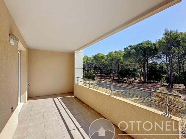 Appartement Roquebrune Sur Argens 2 pièces 40 m2 avec terrasse et deux parkings